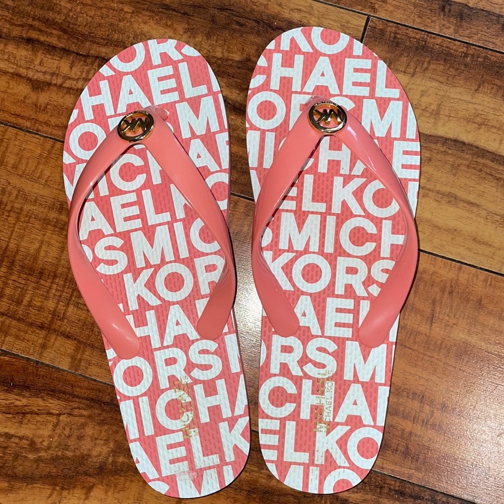 Micheal Kors flip flops
